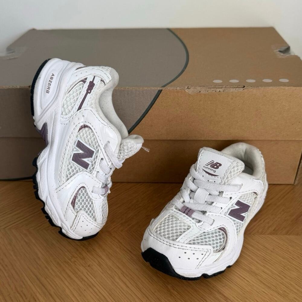 New Balance 530 ‘White/Dark Wine’ Toddler Sneakers- SZ 6 C